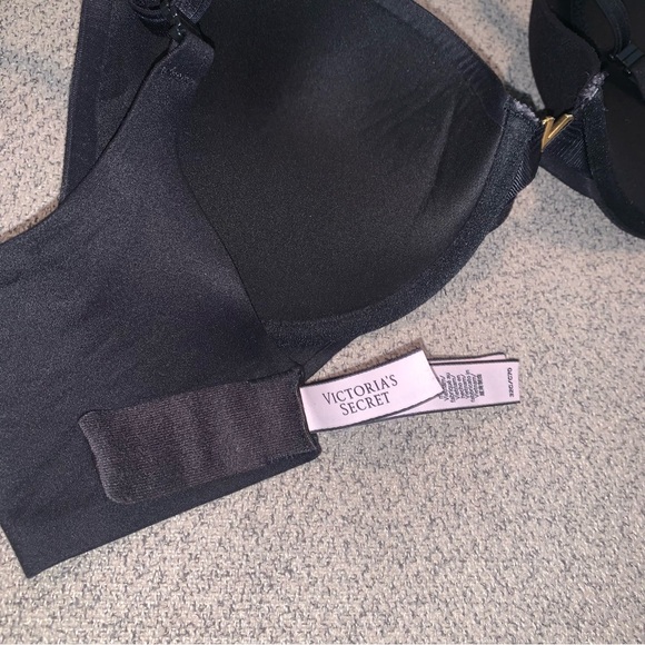 Victorias Secret Push Up Bra - Picture 7 of 10
